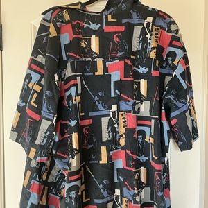 JIMI HENDRIX 'PLAYING GUITAR' by DAVID CAREY SZ XXL